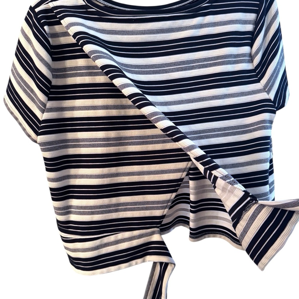 LOFT Black and White Crop Tie Back Top - Picture 7 of 9